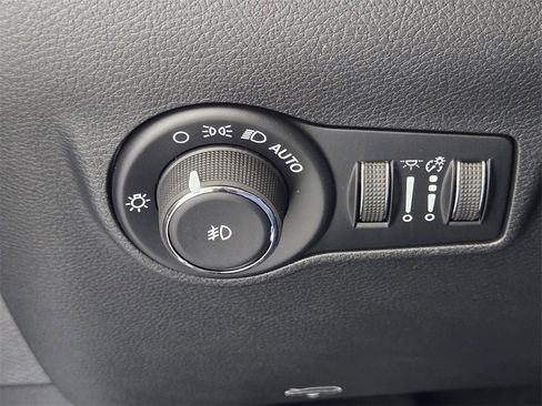 New 2026 Jeep Compass Latitude image 26