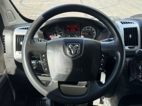 Used 2020 RAM ProMaster 2500 w/ Interior Convenience Group FWD image 10