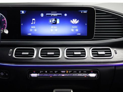 New 2026 Mercedes-Benz GLS 450 4MATIC image 10