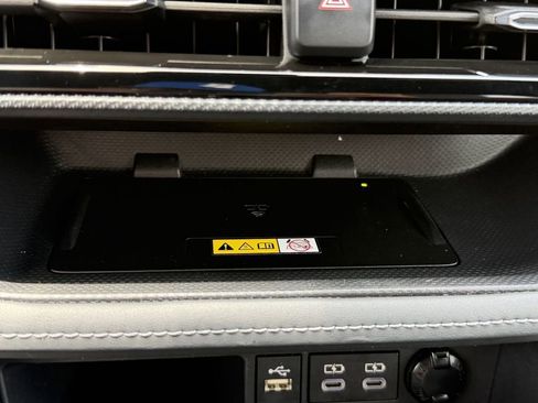 Used 2023 Toyota Highlander XSE AWD/4WD image 25