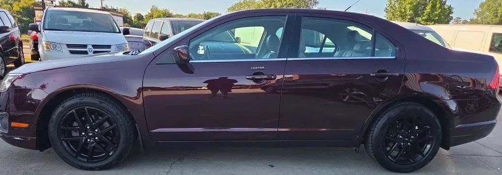 Used 2011 Ford Fusion SEL w/ 301A Rapid Spec Order Code FWD image 2