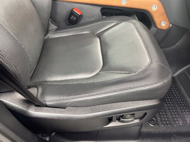 Used 2023 Land Rover Defender 110 X-Dynamic SE AWD/4WD image 22