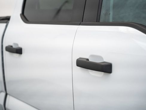 Used 2023 Ford F150 XLT AWD/4WD image 18