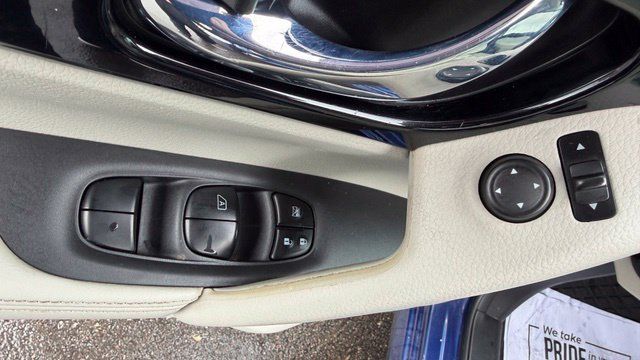 Used 2018 Nissan Rogue Sport SL w/ SL Premium Package FWD image 11