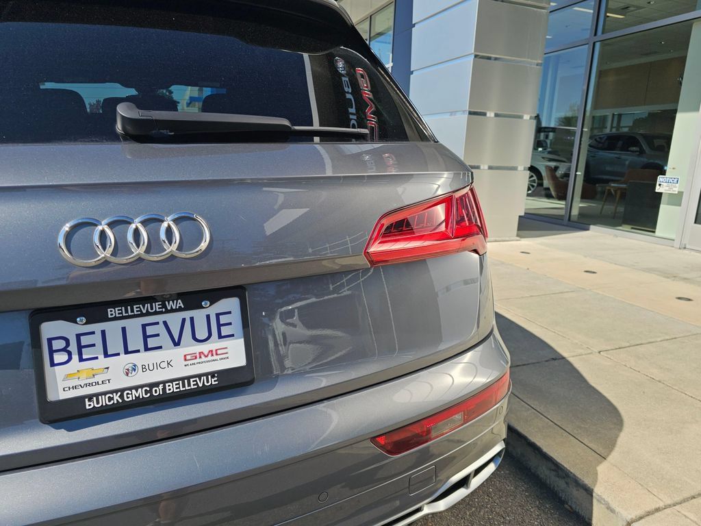 Used 2018 Audi SQ5 Premium Plus w/ Navigation Package AWD/4WD image 17