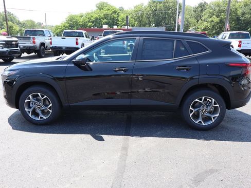 New 2026 Chevrolet Trax LT w/ LT Convenience Package FWD image 22
