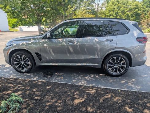 Used 2024 BMW X5 xDrive40i w/ M Sport Package AWD/4WD image 3