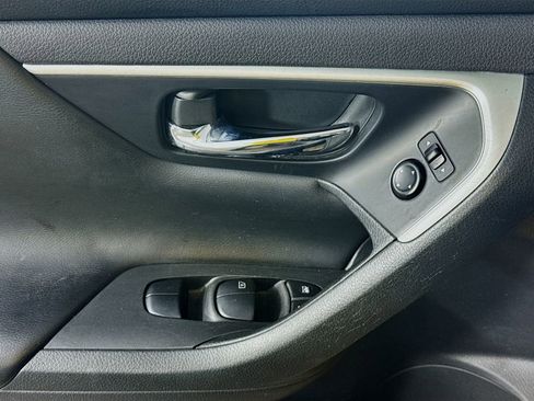 Used 2016 Nissan Altima 2.5 S w/ Power Driver Seat Package image 21