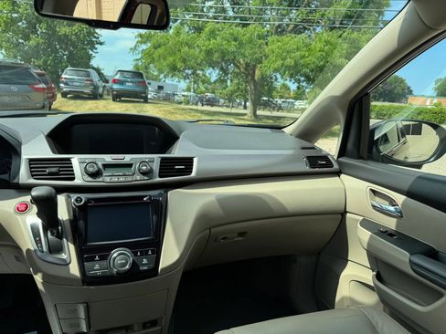 Used 2017 Honda Odyssey EX-L image 17