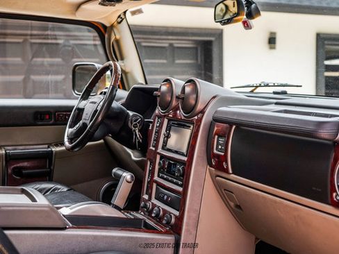 Used 2003 HUMMER H2 w/ Preferred Equipment Group image 42