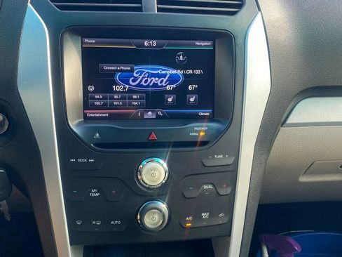 Used 2015 Ford Explorer XLT w/ Equipment Group 202A FWD image 7