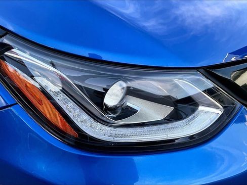 Used 2019 Chevrolet Bolt LT FWD image 24