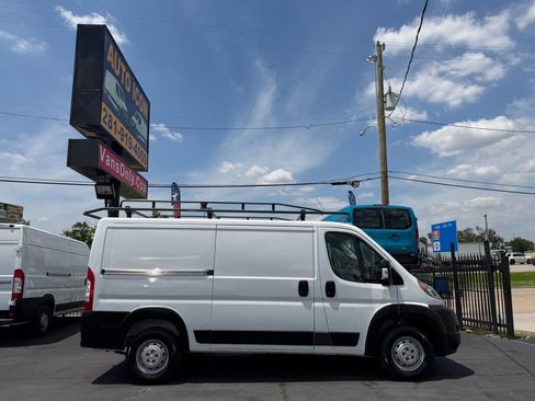 Used 2021 RAM ProMaster 2500 FWD image 3
