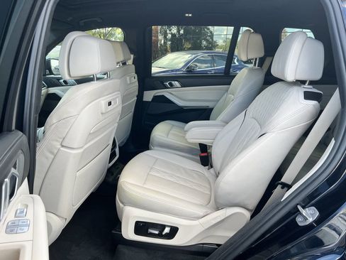 Used 2019 BMW X7 xDrive50i w/ Dynamic Handling Package image 35