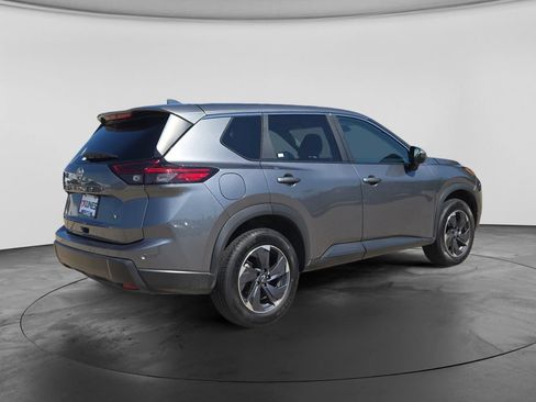 Used 2024 Nissan Rogue SV FWD image 10