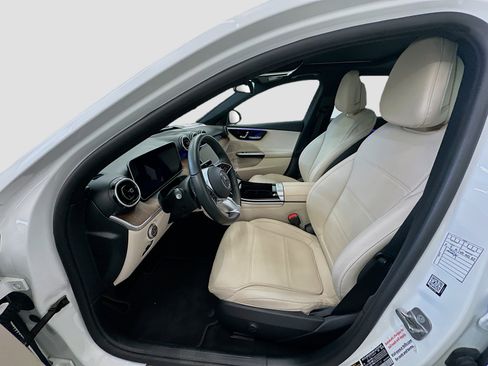 Used 2025 Mercedes-Benz C 300 4MATIC Sedan image 13