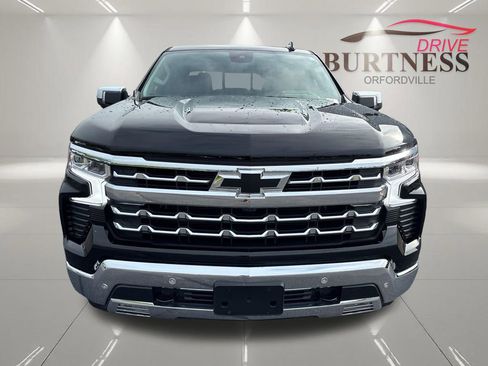 Certified 2025 Chevrolet Silverado 1500 LTZ w/ Technology Package AWD/4WD image 3