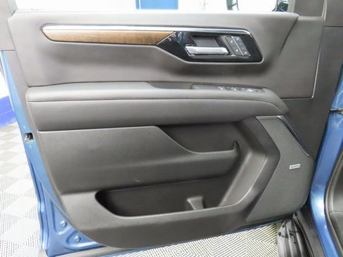 Used 2025 Chevrolet Tahoe High Country image 68