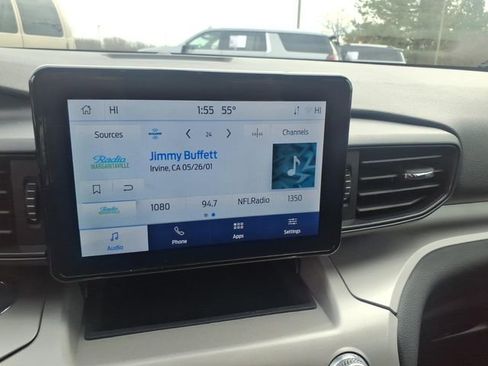 Used 2023 Ford Explorer XLT image 17