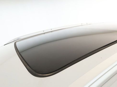 Used 2024 Chevrolet Blazer EV LT image 8