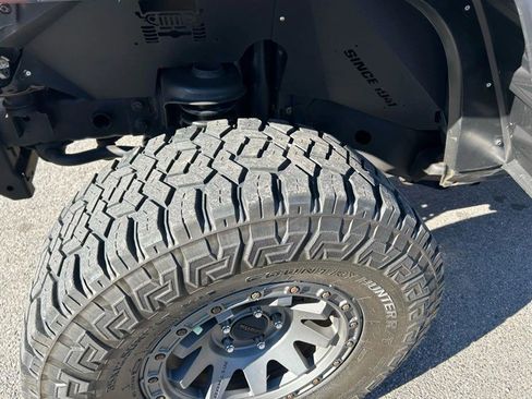 Used 2018 Jeep Wrangler Unlimited Sport S image 19