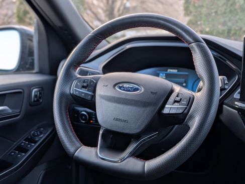 Used 2023 Ford Escape ST-Line Select w/ Tech Pack #2 image 13