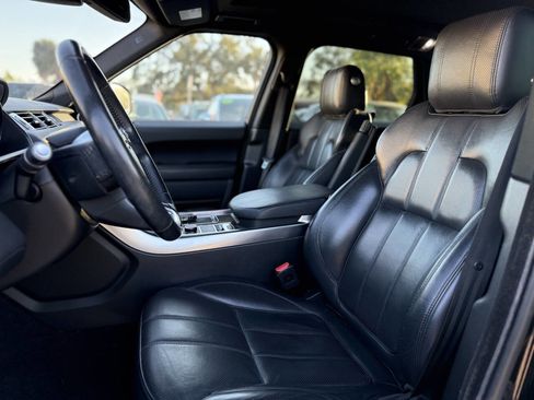 Used 2016 Land Rover Range Rover Sport HSE image 12