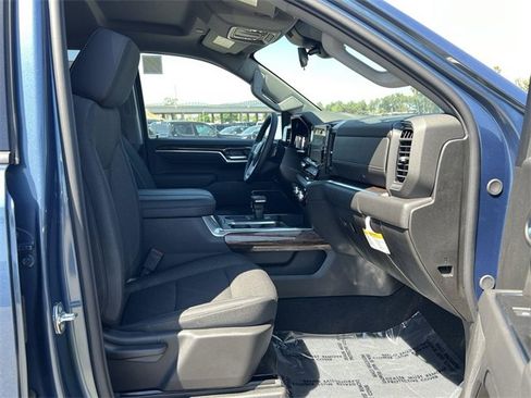 New 2026 GMC Sierra 1500 Elevation w/ LPO, Elevation Black Package image 31