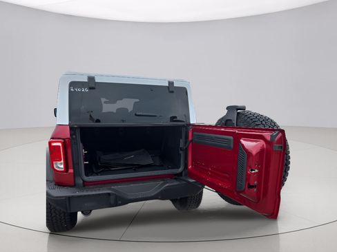 Used 2025 Ford Bronco Heritage Edition AWD/4WD image 3