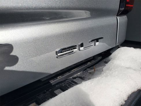 New 2026 GMC Sierra 2500 SLT w/ SLT Premium Package image 35