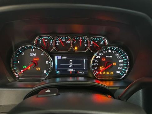 Used 2018 Chevrolet Silverado 1500 LT w/ All Star Edition image 29