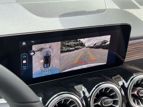 New 2026 Mercedes-Benz GLB 250 4MATIC image 24