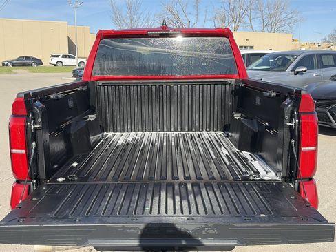 Used 2024 Toyota Tacoma TRD Off-Road image 13