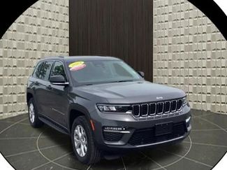 Used 2023 Jeep Grand Cherokee Limited w/ Luxury Tech Group II AWD/4WD video 1