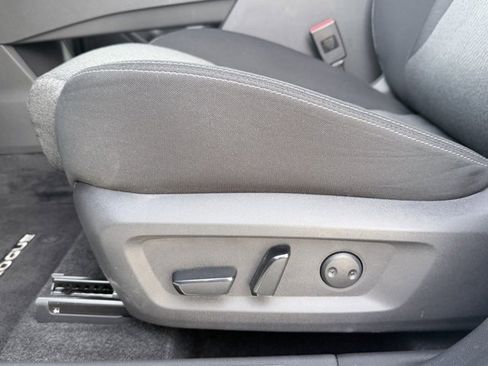 Certified 2025 Nissan Rogue SV image 24