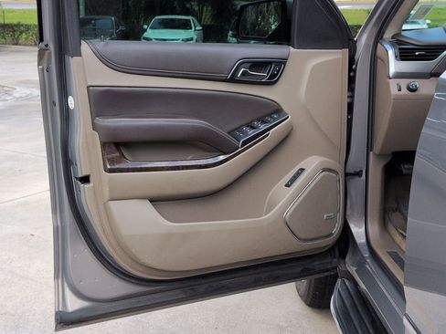 Used 2018 Chevrolet Tahoe LT w/ LT Signature Package RWD image 7
