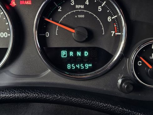 Used 2018 Jeep Wrangler Unlimited Sport S image 14