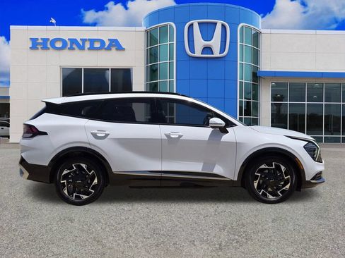 Used 2025 Kia Sportage SX FWD image 2