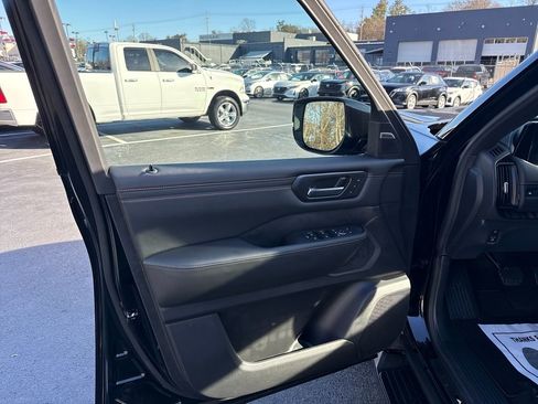 New 2026 Nissan Armada PRO-4X AWD/4WD image 10