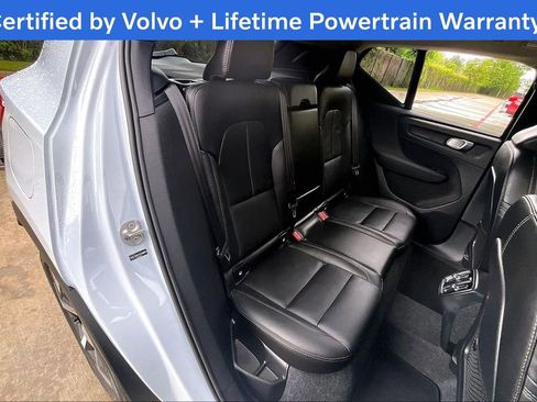 Certified 2026 Volvo XC40 B5 Plus AWD/4WD image 35