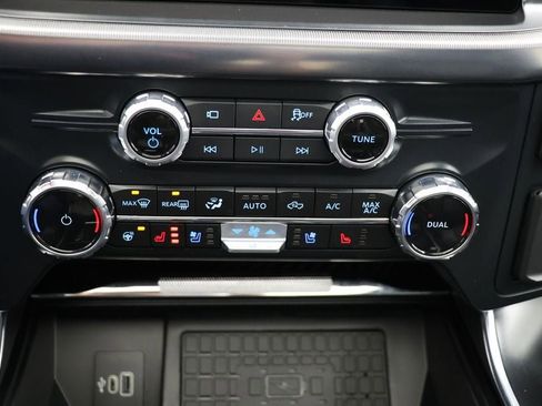 Used 2025 Ford F150 Raptor image 38