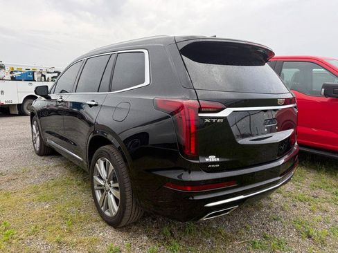 Used 2023 Cadillac XT6 Premium Luxury w/ Technology Package AWD/4WD image 3