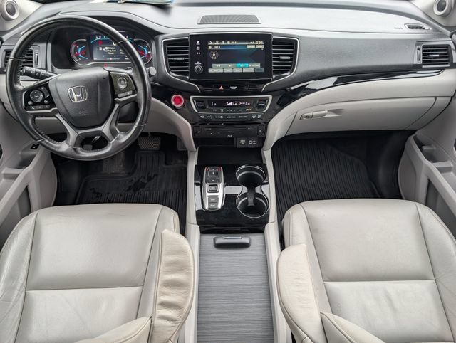 Used 2020 Honda Pilot Touring image 5