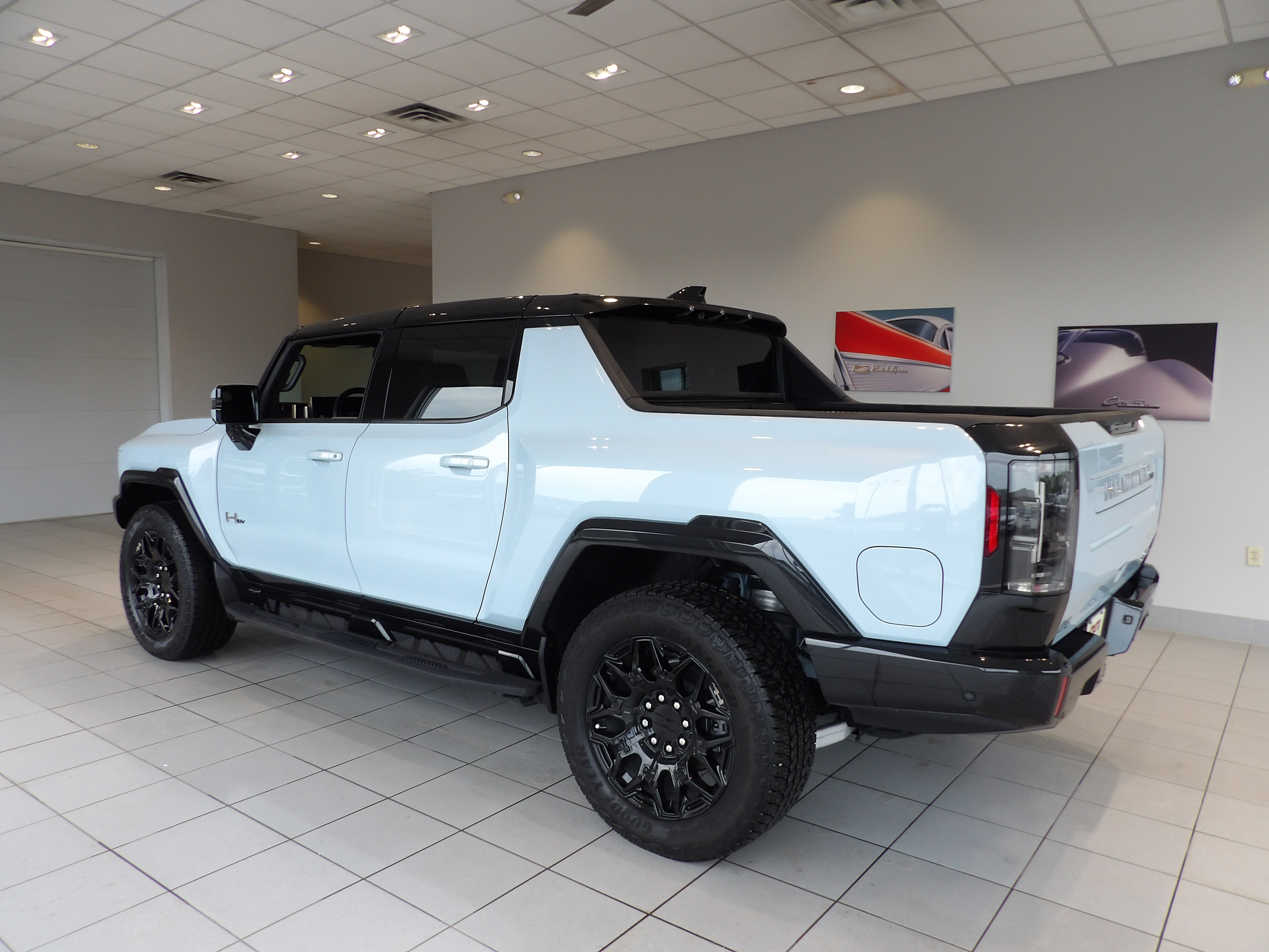 Used 2025 GMC Hummer EV 2X AWD/4WD image 6