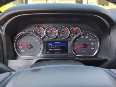 Used 2020 Chevrolet Silverado 1500 RST w/ All-Star Edition image 34