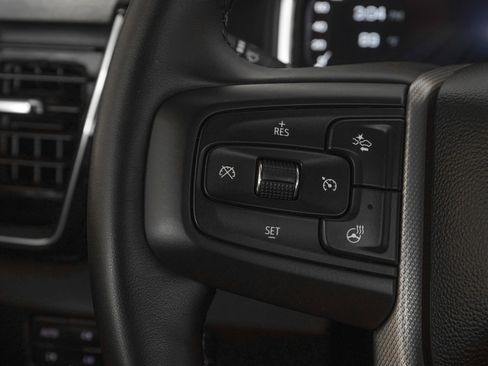 Used 2025 GMC Sierra 3500 Denali w/ Technology Package AWD/4WD image 17