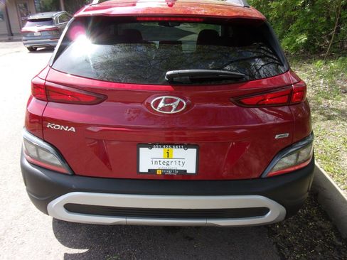 Used 2023 Hyundai Kona SEL AWD/4WD image 4