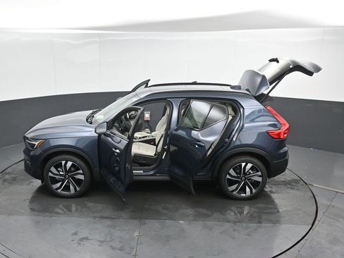 New 2026 Volvo XC40 B5 Ultra w/ Climate Package image 44