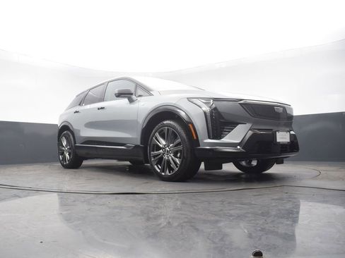 New 2026 Cadillac Optiq Sport 2 image 46