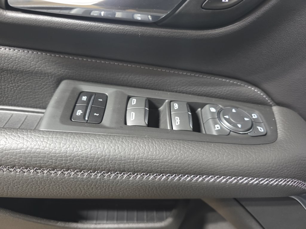 Used 2021 GMC Yukon Denali AWD/4WD image 30